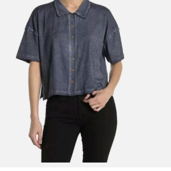Free people short sleeve collard button navy shirt small - Picture 2 of 4